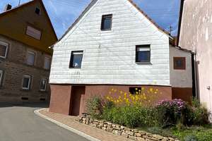 Einfamilienhaus mit Charme – renoviert, ausbau- und förderfähig – Die vollständige Adresse der Immobilie erhältst du vom Anbieter., 66978 Leimen – Vorschaubild 1