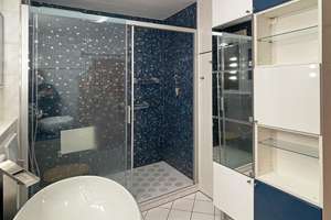 3 Zimmer Dachgeschosswohnung mit Sonnenterrasse und Balkon – Allacher Strasse 6, 85757 Karlsfeld – Vorschaubild 9