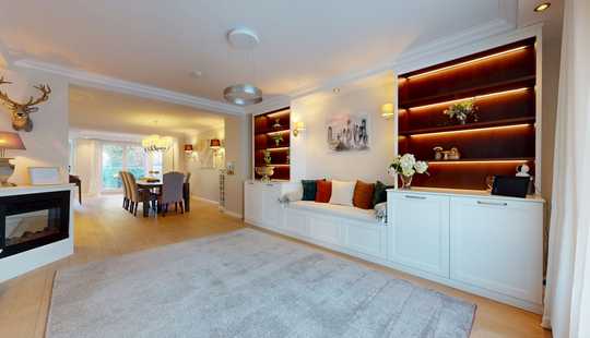 Bild von Exklusives FamilyLiving trifft modernen Wohnkomfort–kernsanierte Familienvilla in Frankfurt-Ginnheim