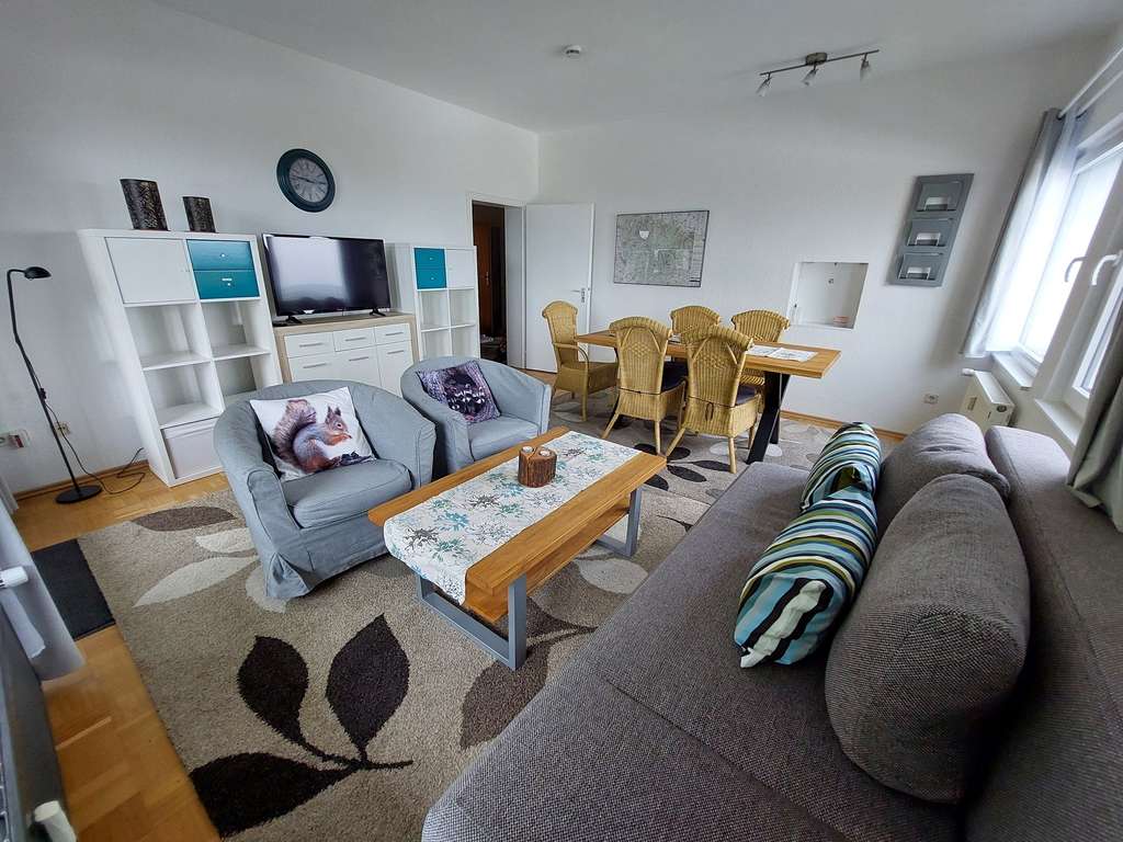 Immobilie in Bad Harzburg - Schöne 2-Zi-Wo. in Bad Harzburg mit Schwimmbad, Sauna, BLK, EBK, auf Wunsch möbliert von privat - Bild 2