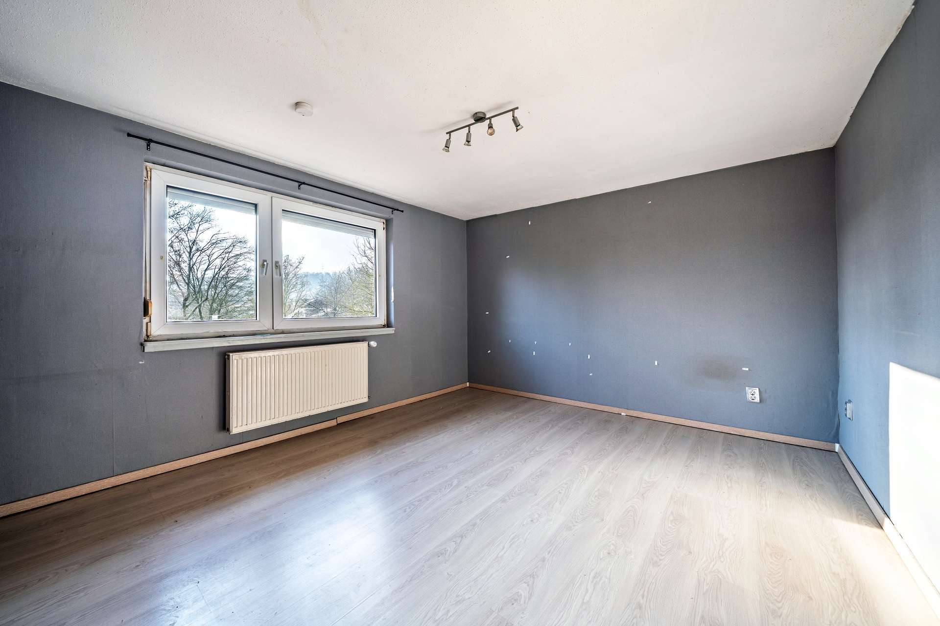 Immobilie in Bammental - Raum für Ideen: Zweifamilienhaus mit Entwicklungspotenzial - Bild 1