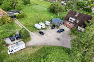 Zwei Objekte auf einem großzügigen 4.800 m² Baugrundstück mit Entwicklungspotenzial – Die vollständige Adresse der Immobilie erhältst du vom Anbieter., 21683 Stade – Vorschaubild 1