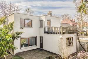 Dahlem Villenlage – DHH mit Garten, Dachterrasse & Wintergarten-Potenzial