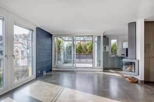 Luxus-3-Zimmer-Dachterrassenwohnung mit Innenhoflage, sonnig und ruhig 