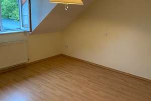 +++ Bierstadt: Gemütliche 3-Zimmer-Dachgeschoßwohnung +++ – Igstadterstraße 6, 65191 Bierstadt, Wiesbaden – Vorschaubild 5