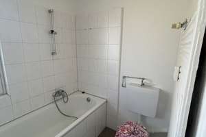 Helle 3-Zimmer-Wohnung mit Balkon in Duisburg-Hamborn – Kolpingstr. 96, 47166 Alt-Hamborn, Duisburg – Vorschaubild 9