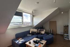 Gemütliche Dachgeschosswohnung mit guter Verkehrsanbindung – Wilhelm-Mauser-Straße 41-43, 50827 Bickendorf, Köln – Vorschaubild 2