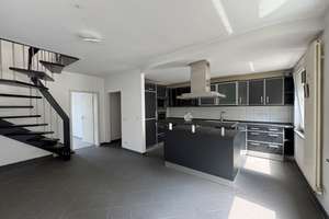 Moderne Maisonettewohnung mit 3 Zimmern – ca. 110 m² Wohnfläche auf zwei Ebenen – Die vollständige Adresse der Immobilie erhältst du vom Anbieter., 42289 Heckinghausen, Wuppertal – Vorschaubild 2
