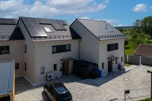 Schlüsselfertig ausgebautes Reihenendhaus mit Terrasse, Garten, 2 Stellplätzen, KFW 40 Effizienzhaus – Die vollständige Adresse der Immobilie erhältst du vom Anbieter., 84097 Herrngiersdorf – Vorschaubild 35