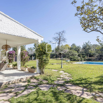 Haus mit 4 Schlafzimmern, Garten und Pool zu verkaufen in Godella