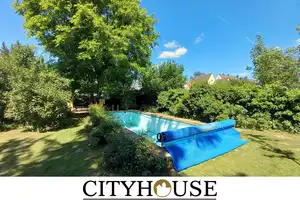 CITYHOUSE: Freistehendes Einfamilienhaus mit großem Grundstück, Außenpool, Sauna, Kamin und Garage – Rheinisch-Bergischer Kreis – Vorschaubild 1