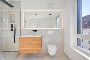 Moderne Dachgeschoss-Maisonette mit hochwertiger Ausstattung im kernsanierten Altbau – Die vollständige Adresse der Immobilie erhältst du vom Anbieter., 80798 Josephsplatz, München – Vorschaubild 9
