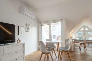 Nach Renovierung: Vollmöbliertes Loft mit Klimaanlage + Balkon in Innenstadt