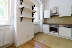 Spacious Altbau Apartment in Samariterkiez with direct access to a children's playground. – Die vollständige Adresse der Immobilie erhältst du vom Anbieter., 10247 Friedrichshain, Berlin – Vorschaubild 6