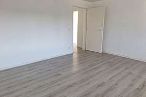 lichtdurchflutete 2 Raumwohnung mit Balkon im Dachgeschoss - großer Gemeinschaftsgarten inklusive – 9232 Hartmannsdorf – Vorschaubild 7