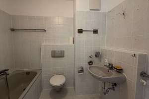 Attraktive 3-Zimmer-Erdgeschosswohnung mit Gartenanteil und Tiefgaragenstellplatz in Augsburg – Die vollständige Adresse der Immobilie erhältst du vom Anbieter., 86179 Haunstetten-Süd, Augsburg – Vorschaubild 11