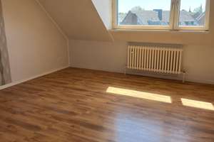 ***Dachgeschosswohnung in Venn***