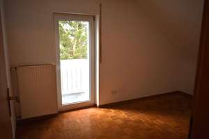 Helle 3,5 Zimmer-Wohnung im Grünen in ruhiger Höhenlage von Stuttgart Kaltental – Schiltacher Straße 18, 70569 Kaltental, Stuttgart – Vorschaubild 3