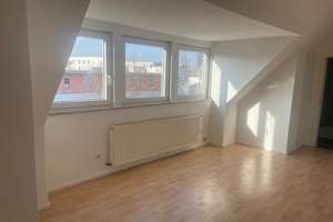 Charmante, helle 2-Zimmer-Maisonette-Wohnung in direkter Rheinnähe – Düsseldorfer Str. 142, 51063 Mülheim (Ortsteil), Köln – Vorschaubild 2