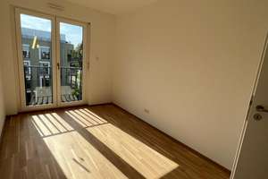 Wunderschöne 3 Zi-Whg München / Gräfelfing, Blick ins Grüne,  Küche (Miele) – Maria-Arndts-Str. 27, 81249 Aubing-Süd, München – Vorschaubild 11
