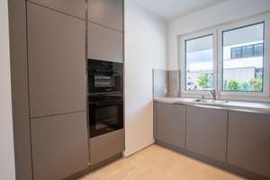 Exklusives Einfamilienhaus mit hochwertiger Ausstattung, Garage und Garten - ab 01.09.2026 – Auf den Gänseweisen 24a, 65835 Liederbach am Taunus – Vorschaubild 3