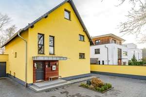 Freistehendes Einfamilienhaus mit neuer PV-Anlage im beliebten Rodenkirchener Musikerviertel – 50999 Rodenkirchen (Ortsteil), Köln – Vorschaubild 2