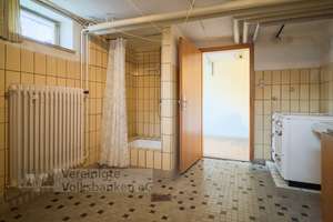 Großes Einfamilienhaus mit schönem Garten und 2 Garagen – Die vollständige Adresse der Immobilie erhältst du vom Anbieter., 72766 Sondelfingen, Reutlingen – Vorschaubild 23