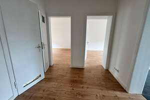 Sehr gut geschnittene, renovierte 2.5 Zimmer Wohnung mit großzügiger Wohnküche und Balkon – Emscherstraße 30, 44791 Hamme, Bochum – Vorschaubild 6