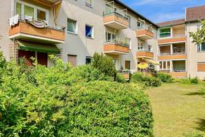 Bezugsfrei: Wohnung mit Loggia und Gemeinschaftsparkplatz in Berlin-Zehlendorf – Die vollständige Adresse der Immobilie erhältst du vom Anbieter., 14167 Zehlendorf, Berlin – Vorschaubild 14