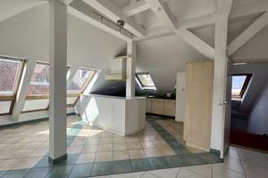 Freie 4-Zi.-Maisonette-Whg. mal anders, Essen-Küche-Wohnen im DG, 2 TL-Bäder, Einzelgarage – Die vollständige Adresse der Immobilie erhältst du vom Anbieter., 70469 Feuerbach-Mitte, Stuttgart – Vorschaubild 3