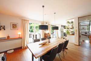 Große Landhausvilla in familienfreundlicher Lage - 7 Zimmer & viel Abstellflächen! – Starnberg (Kreis) – Vorschaubild 1