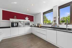Top-Villenanwesen mit Pool & Park-Grundstück! Garden-Lounge-House! 4 Bäder! 2 Doppel-Garagen! – Duisburg – Vorschaubild 13