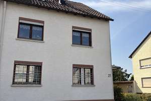 Von Privat! Frankfurt-Goldstein: Haus mit Potential auf Erbpacht-Grundstück m. Garage & Stellplätzen