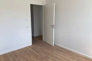 Zweitbezug nach Sanierung, Klimaanlage, Balkon, Dachterrasse, HWR, Wanne & Dusche u.v.m.! – Albert-Schmidt-Straße 9, 6110 Südliche Innenstadt, Halle (Saale) – Vorschaubild 12