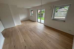 Traumhafte 3-Zimmer-Wohnung mit eigenem Garten & Terrasse – frei ab 01.12.