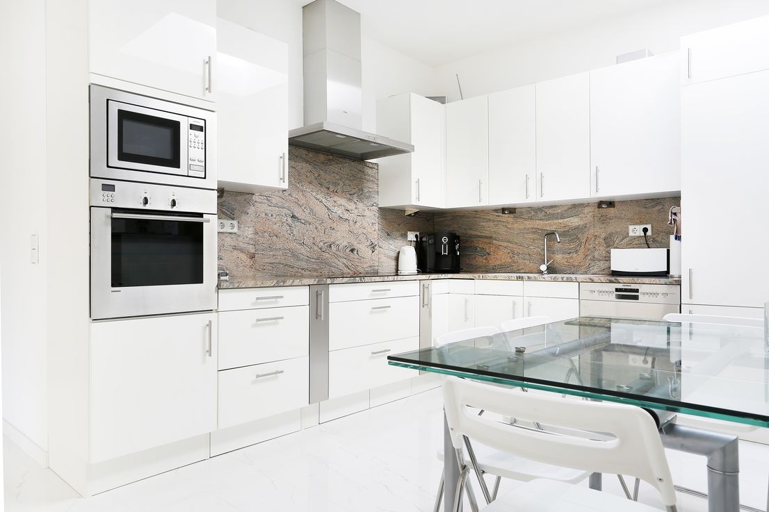 Hochwertige Einbauküche