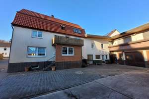 EHEMALIGE SCHREINEREI, IDEAL FÜR HANDWERKER!!! Gebäudekomplex mit 2 Wohnungen und Garagen – Heringer Straße 10, 36269 Philippsthal (Werra) – Vorschaubild 1