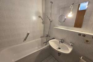 Großzügige 2-Zimmer-Wohnung mit Dachbalkon und Tiefgarage – Port-Talbot-Straße 21, 74081 Sontheim, Heilbronn – Vorschaubild 9