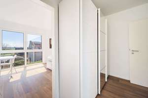 Garten oder Dachterrasse? - Beides! Exklusives ZFH mit Alpenblick vor den Toren Münchens – Die vollständige Adresse der Immobilie erhältst du vom Anbieter., 85386 Eching – Vorschaubild 24