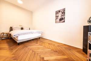 Stilvoll sanierte 1,5-Zimmer-Wohnung mit Balkon, EBK und teilmöbliert ab sofort bezugsfrei – Implerstraße 54, 81371 Sendlinger Feld, München – Vorschaubild 2