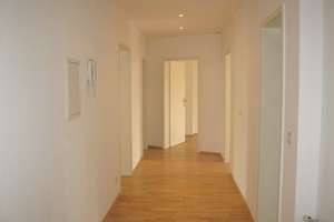 Schöne 3 Zi-Wohnung mit Laminat, sep. Küche und Wannenbad in der südlichen Innenstadt – Otto-Kilian-Straße 50, 6110 Lutherplatz/Thüringer Bahnhof, Halle (Saale) – Vorschaubild 9