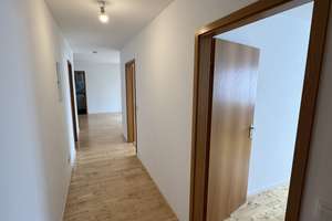 Sofort bezugsfreie 3-Zimmer-Wohnung mit Balkon, Einbauküche inklusive Tiefgaragenstelplatz – Die vollständige Adresse der Immobilie erhältst du vom Anbieter., 72760 Reutlingen-Mitte, Reutlingen – Vorschaubild 12