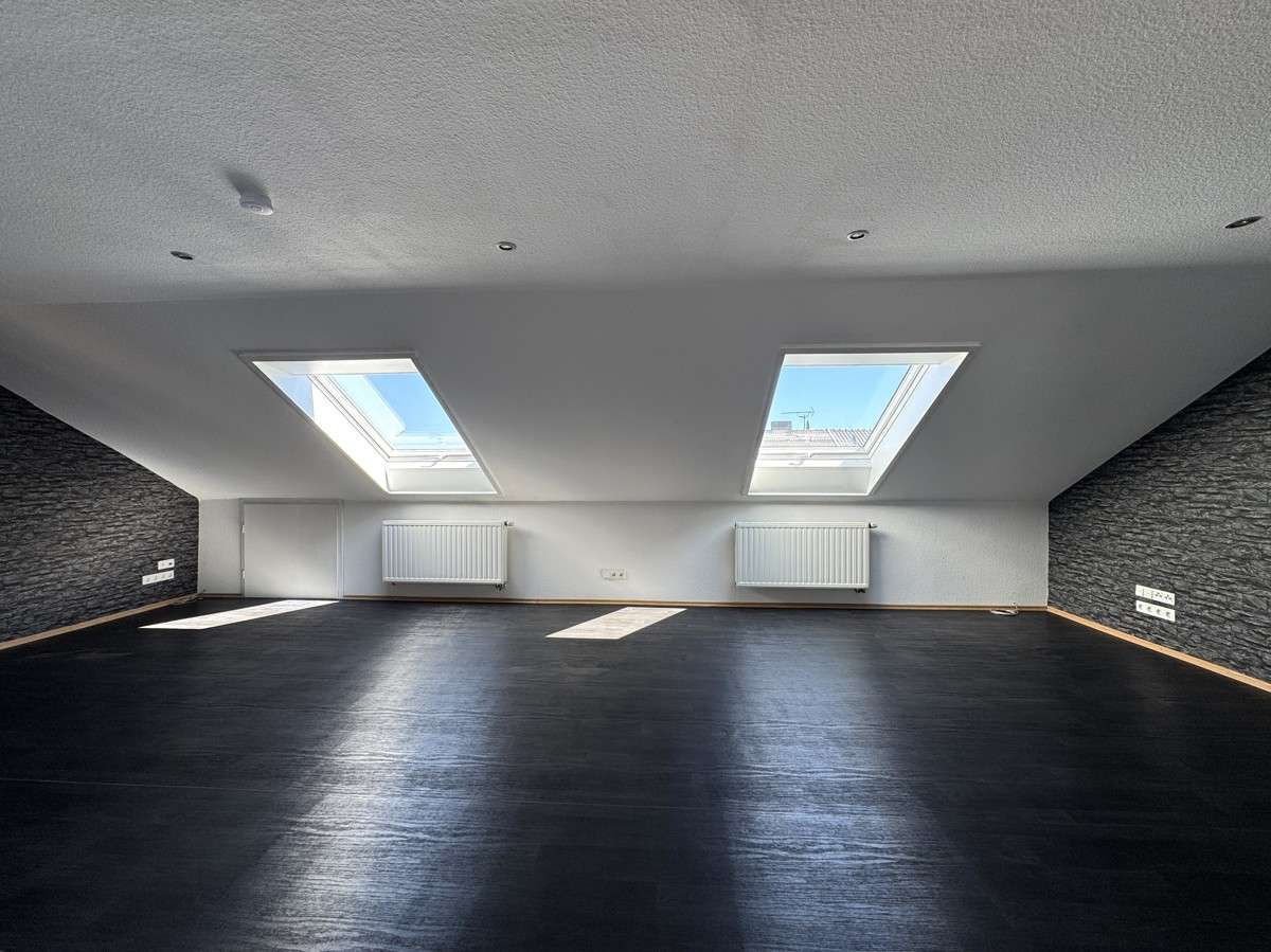 Immobilie in Drensteinfurt - Helle 2-Zimmer-Wohnung im Dachgeschoss eines gepflegten Dreifamilienhauses! - Bild 2