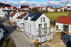 NEUBAU - Energieeffizientes Zweifamilienhaus mit Photovoltaik und Wärmepumpe – Alb-Donau-Kreis – Vorschaubild 1