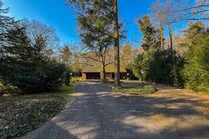Exklusive Villa im Hardter Wald – Ein Paradies der Privatsphäre – Die vollständige Adresse der Immobilie erhältst du vom Anbieter., 41169 Hardter Wald, Mönchengladbach – Vorschaubild 4