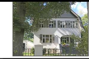 Restaurierte Altbau-Villa in Zehlendorf mit 8 Zimmern für 2-3 Jahre zu vermieten