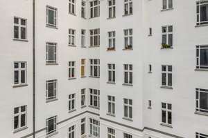 Altbauflair am Mauerpark: 2-Zi mit Einbauküche und frisch abgeschliffenen Dielen - Bezugsfrei – Korsörer Straße 17, 10437 Prenzlauer Berg, Berlin – Vorschaubild 16