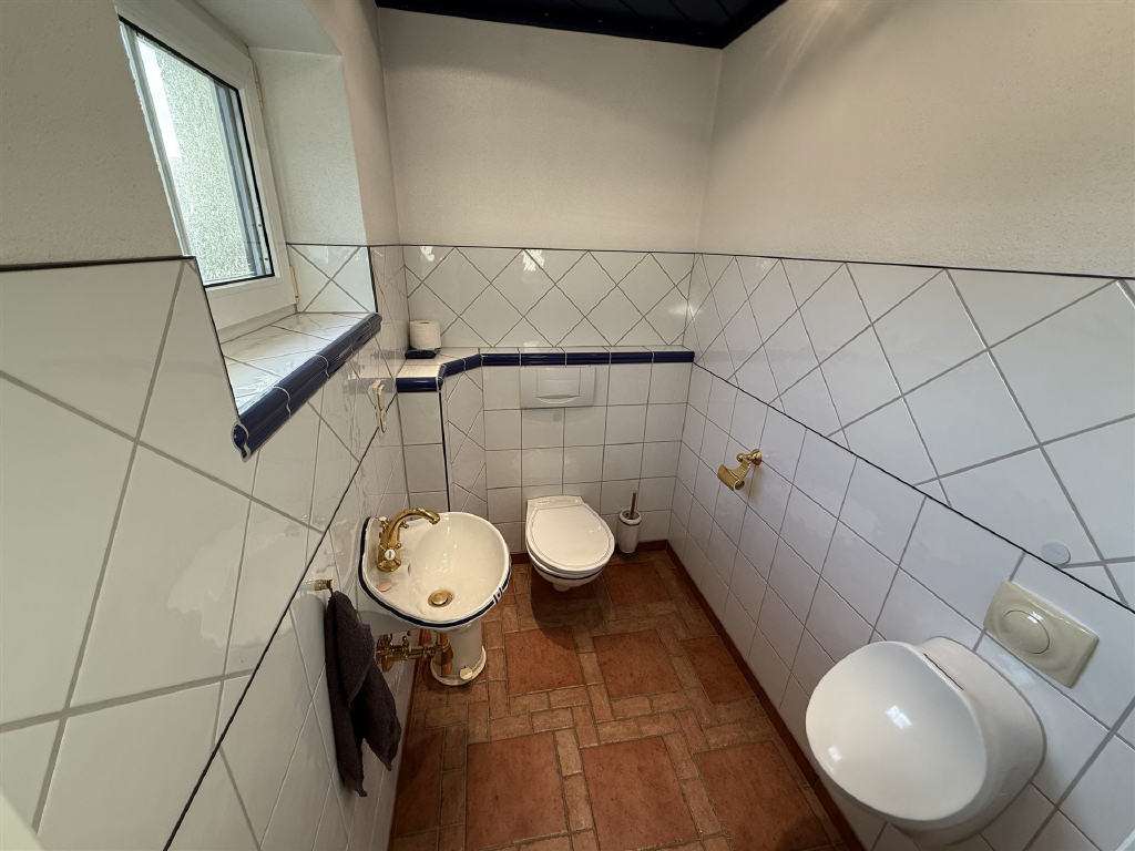 Immobilie in Engelskirchen - Großzügiges Wohnhaus mit Einliegerwohnung - Bild 3