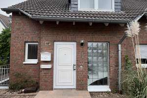 Großes Einfamilienhaus mit Garage und weiteren Parkplätzen in Schlebusch / Steinbüchel (ruhige Lage) – Die vollständige Adresse der Immobilie erhältst du vom Anbieter., 51375 Steinbüchel, Leverkusen – Vorschaubild 2