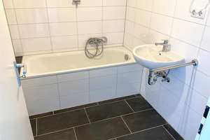 Schöner Wohnen auf 2 Ebenen! Renovierte 5 Zimmer, 2 Bäder, Loggia, gute Raumaufteilung, Abstellraum – Gropiusweg 15, 44801 Querenburg, Bochum – Vorschaubild 15